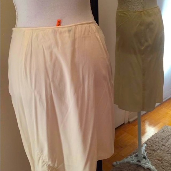 Bagutta Collection Italian designer silk skirt - Picture 2 of 5